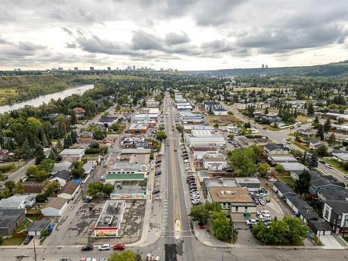 6431 33 Avenue Nw, Calgary, AB - Outdoor With View