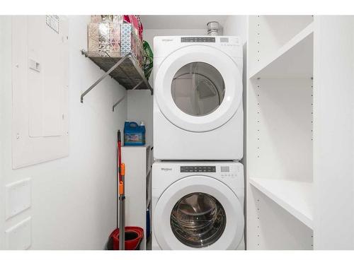 626-3932 University Avenue Nw, Calgary, AB - Indoor Photo Showing Laundry Room