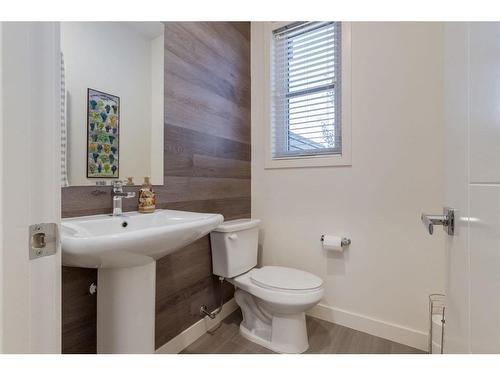 26 Walden Path Se, Calgary, AB - Indoor Photo Showing Bathroom