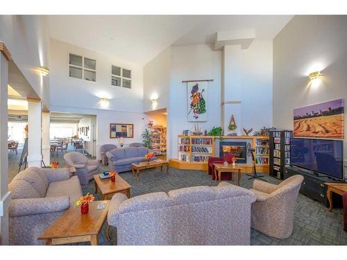 109-3 Parklane Way, Strathmore, AB - Indoor Photo Showing Living Room