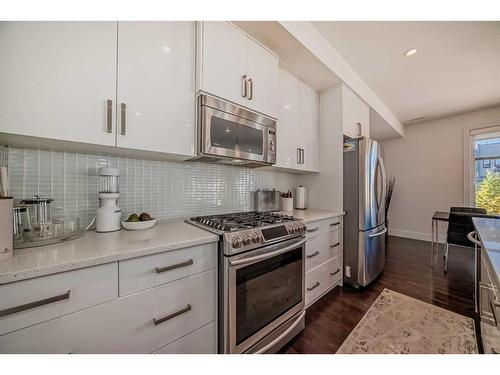 1804 47 Street Nw, Calgary, AB - Indoor Photo Showing Kitchen With Stainless Steel Kitchen With Upgraded Kitchen