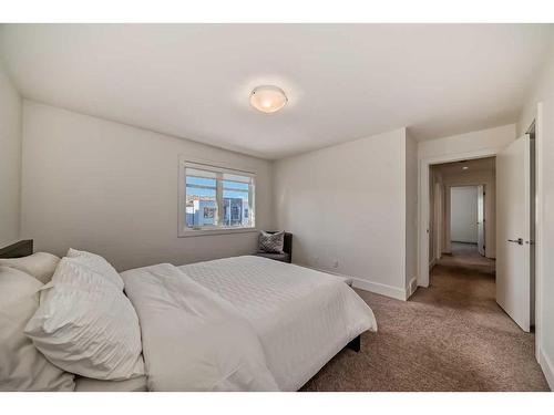 1804 47 Street Nw, Calgary, AB - Indoor Photo Showing Bedroom