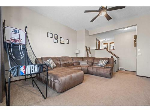 14 Drake Landing Crescent, Okotoks, AB - Indoor Photo Showing Living Room