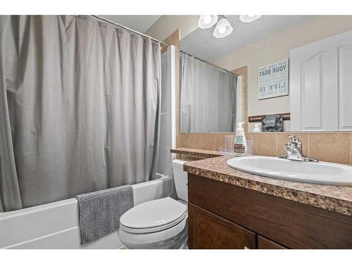 14 Drake Landing Crescent, Okotoks, AB - Indoor Photo Showing Bathroom