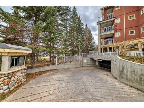 107-5115 Richard Road Sw, Calgary, AB - Outdoor