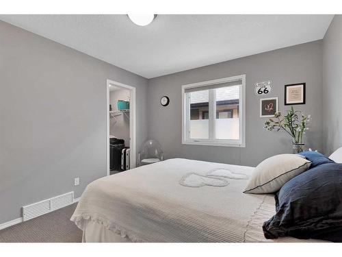 101 West Coach Place Sw, Calgary, AB - Indoor Photo Showing Bedroom