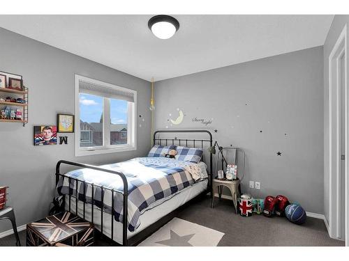 101 West Coach Place Sw, Calgary, AB - Indoor Photo Showing Bedroom