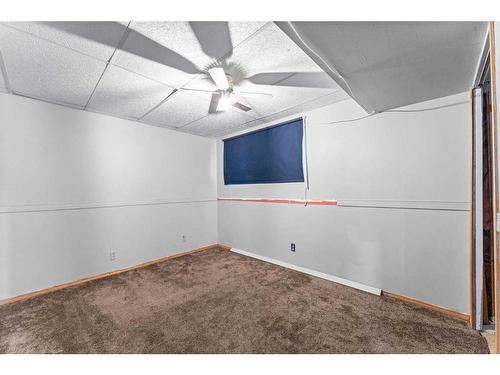 174 Pinemeadow Road Ne, Calgary, AB - Indoor Photo Showing Other Room