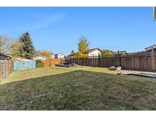 174 Pinemeadow Road Ne, Calgary, AB - Outdoor With Backyard