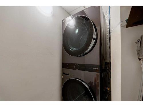 1008-1118 12 Avenue Sw, Calgary, AB - Indoor Photo Showing Laundry Room