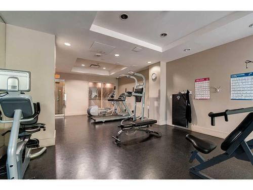 1008-1118 12 Avenue Sw, Calgary, AB - Indoor Photo Showing Gym Room