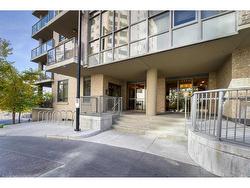 103-10 Shawnee Hill SW Calgary, AB T2Y 0K5