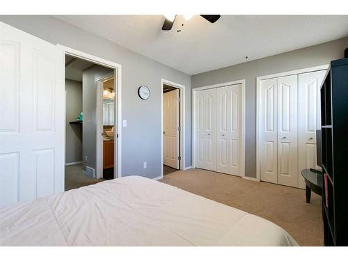 1405-111 Tarawood Lane Ne, Calgary, AB - Indoor Photo Showing Bedroom