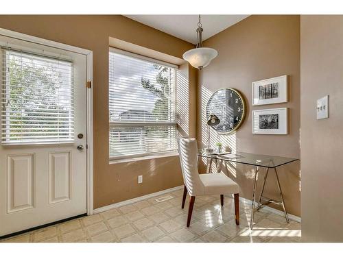 503-2005 Luxstone Boulevard Sw, Airdrie, AB - Indoor Photo Showing Dining Room