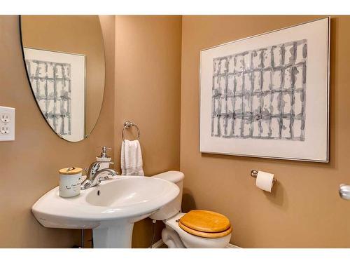 503-2005 Luxstone Boulevard Sw, Airdrie, AB - Indoor Photo Showing Bathroom