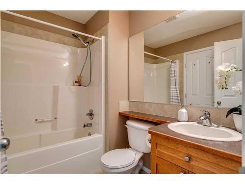 503-2005 Luxstone Boulevard Sw, Airdrie, AB - Indoor Photo Showing Bathroom