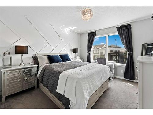 120 Howse Avenue Ne, Calgary, AB - Indoor Photo Showing Bedroom