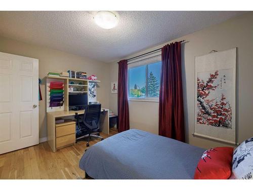 152 Whitlock Close Ne, Calgary, AB - Indoor Photo Showing Bedroom