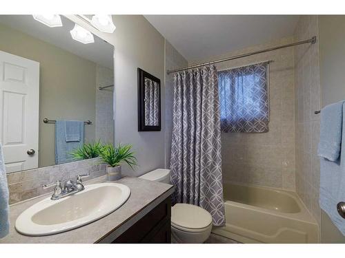 152 Whitlock Close Ne, Calgary, AB - Indoor Photo Showing Bathroom