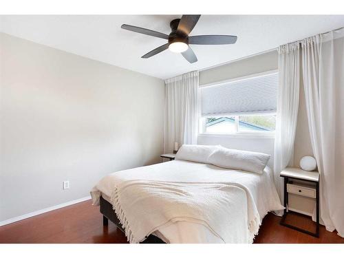 38 Coville Square Ne, Calgary, AB - Indoor Photo Showing Bedroom