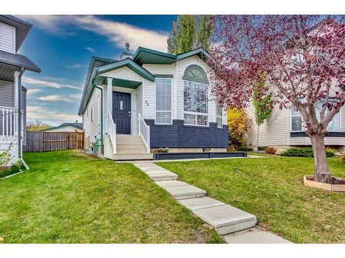 38 Coville Square Ne, Calgary, AB - Outdoor