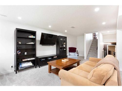 38 Coville Square Ne, Calgary, AB - Indoor Photo Showing Living Room