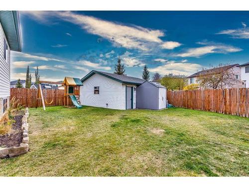 38 Coville Square Ne, Calgary, AB - Outdoor