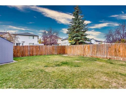 38 Coville Square Ne, Calgary, AB - Outdoor