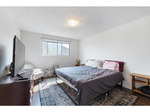 12 Beddington Rise Ne, Calgary, AB - Indoor Photo Showing Bedroom