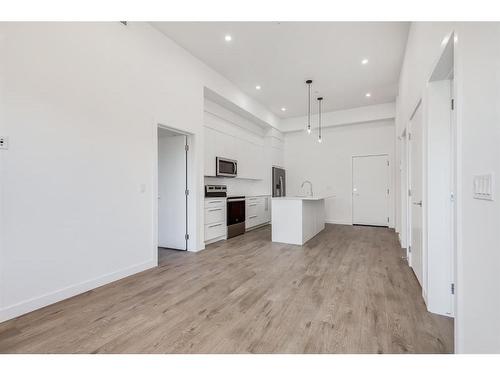 2105-60 Skyview Ranch Road Ne, Calgary, AB - Indoor Photo Showing Kitchen