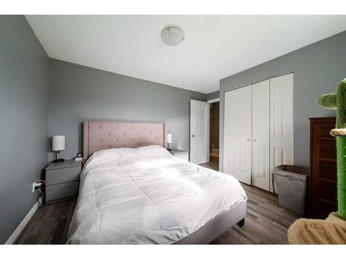 15 Wedow Drive, Whitecourt, AB - Indoor Photo Showing Bedroom