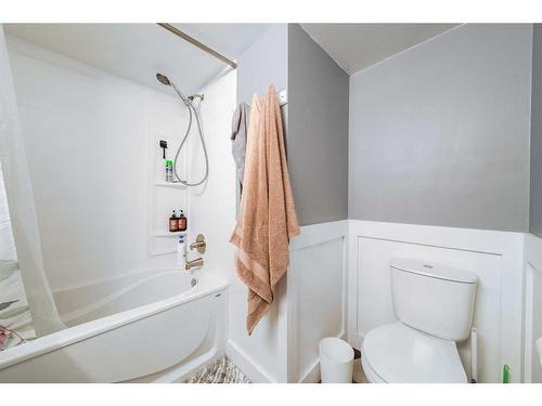 15 Wedow Drive, Whitecourt, AB - Indoor Photo Showing Bathroom