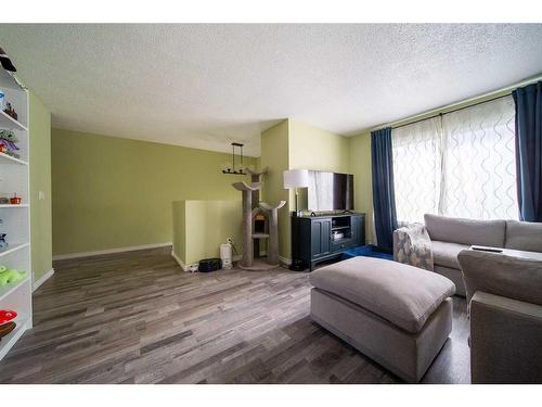 15 Wedow Drive, Whitecourt, AB - Indoor Photo Showing Living Room