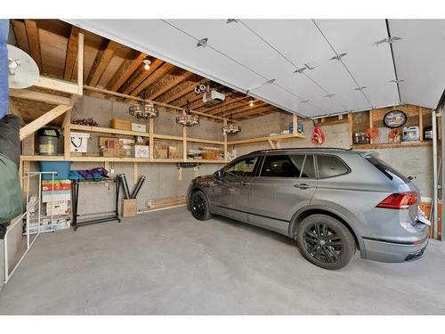 2217 16A Street Sw, Calgary, AB - Indoor Photo Showing Garage