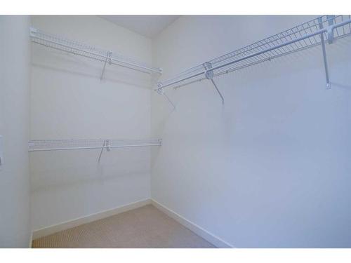 209-910 18 Avenue Sw, Calgary, AB - Indoor With Storage