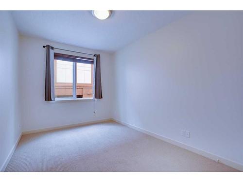 209-910 18 Avenue Sw, Calgary, AB - Indoor Photo Showing Other Room