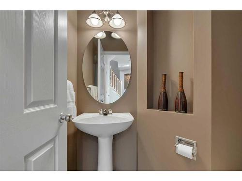 230 New Brighton Circle Se, Calgary, AB - Indoor Photo Showing Bathroom