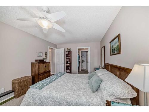 2214-928 Arbour Lake Road, Calgary, AB - Indoor Photo Showing Bedroom