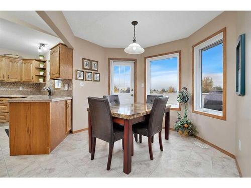 18 Denison Crescent, Red Deer, AB - Indoor Photo Showing Dining Room