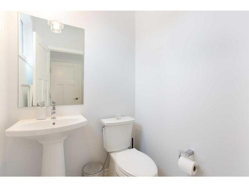 108 Magnolia Way Se, Calgary, AB - Indoor Photo Showing Bathroom