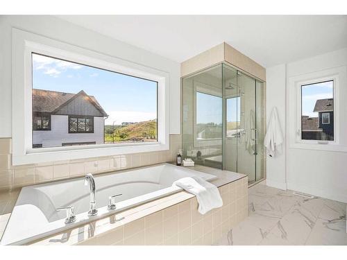 149 Creekstone Hill Sw, Calgary, AB - Indoor Photo Showing Bathroom