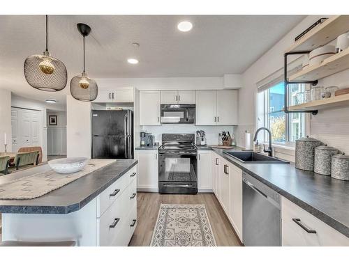 2207-279 Copperpond Common Se, Calgary, AB - Indoor Photo Showing Kitchen