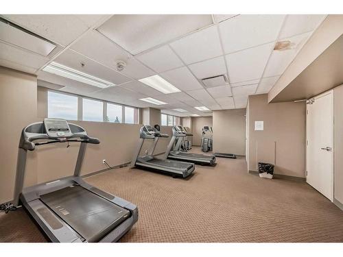 1013-1053 10 Street Sw, Calgary, AB - Indoor Photo Showing Gym Room