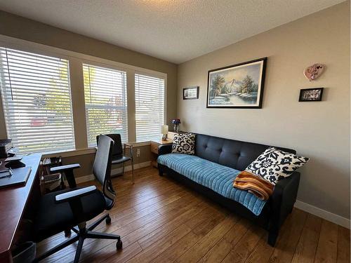 37 Bluebird Drive Se, Didsbury, AB - Indoor