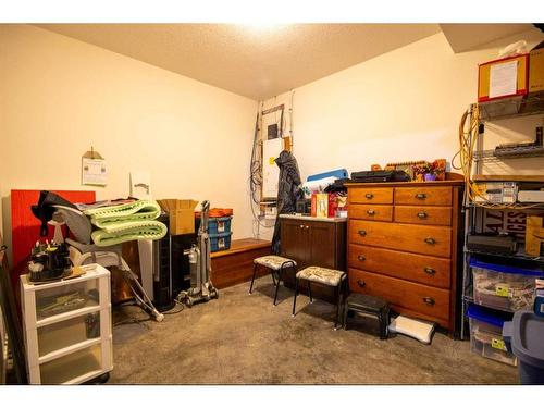 37 Bluebird Drive Se, Didsbury, AB - Indoor