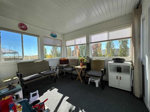 37 Bluebird Drive Se, Didsbury, AB - Indoor Photo Showing Other Room