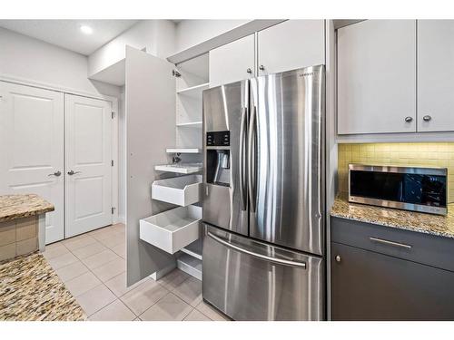 2307-10221 Tuscany Boulevard Nw, Calgary, AB - Indoor Photo Showing Kitchen