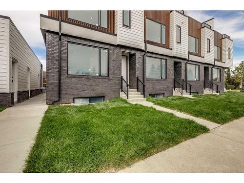 3923 65 Street Nw, Calgary, AB - Outdoor