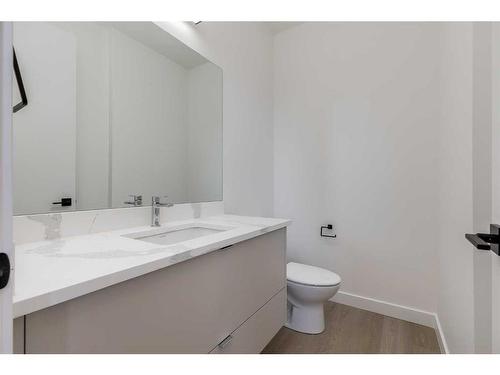 3923 65 Street Nw, Calgary, AB - Indoor Photo Showing Bathroom