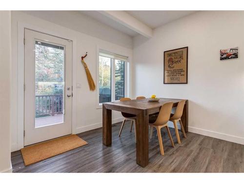 94 Discovery Ridge Gardens Sw, Calgary, AB - Indoor Photo Showing Dining Room